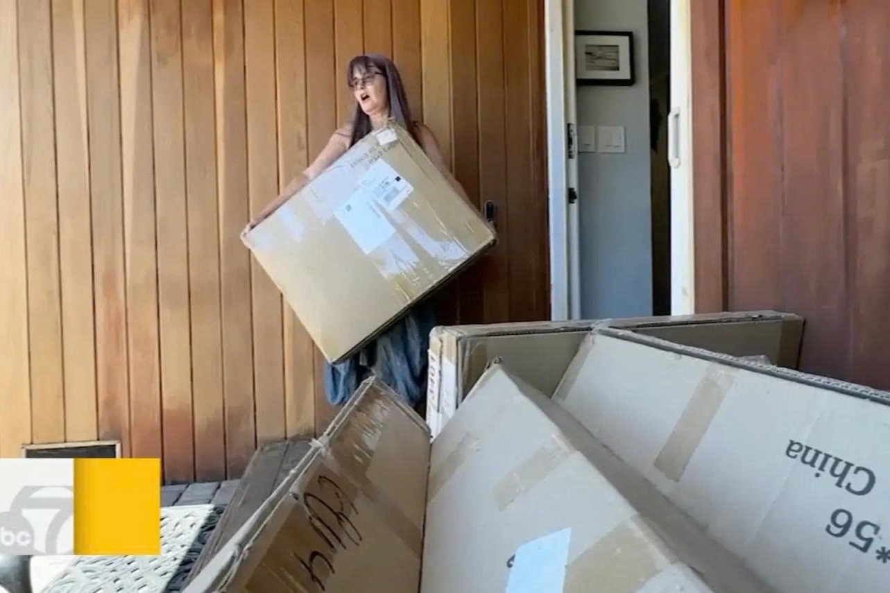 Keu cuu vi nhan hang tram kien hang du khong dat don online o My hinh anh