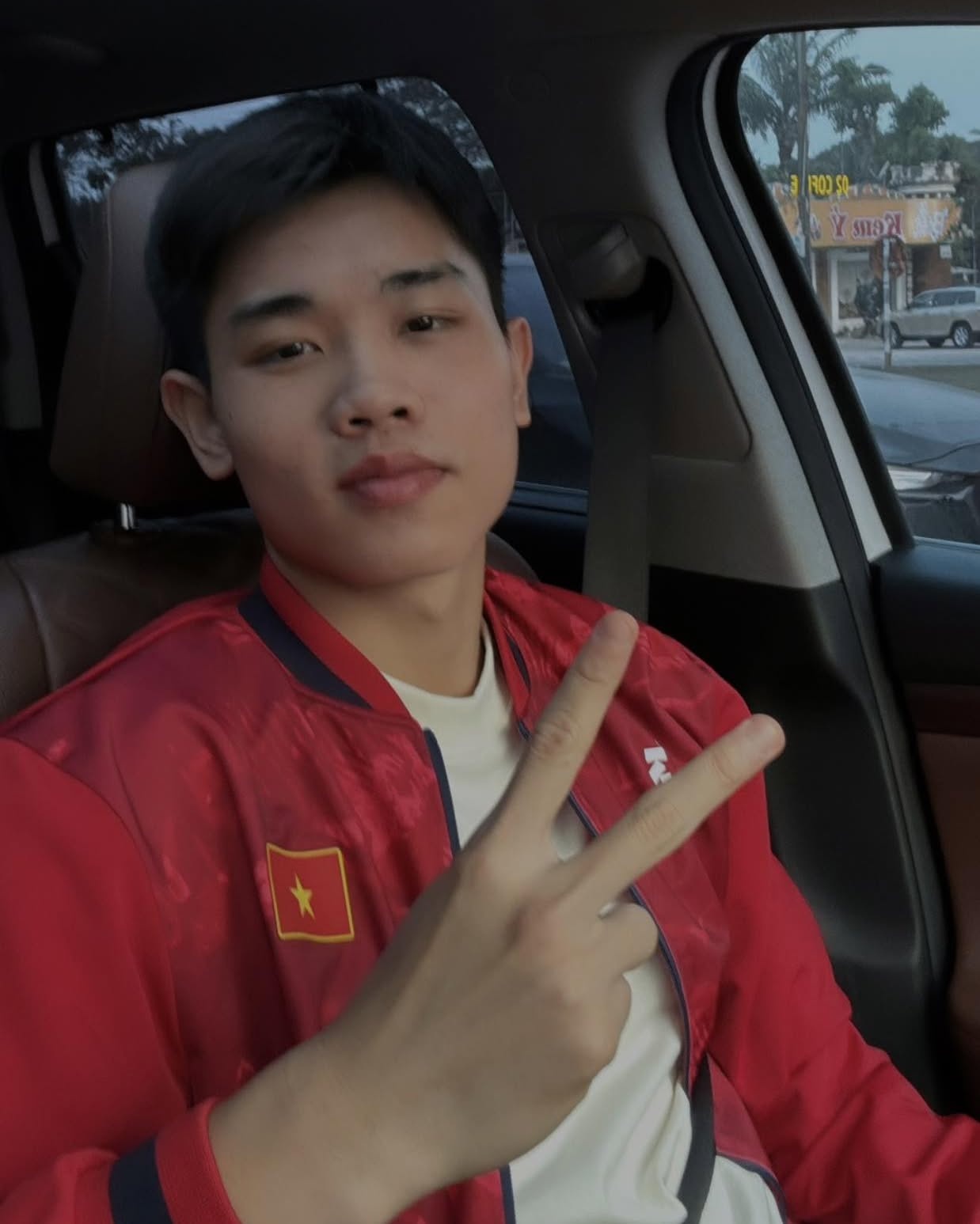 Nguyen Dinh Bac vo dich anh 2