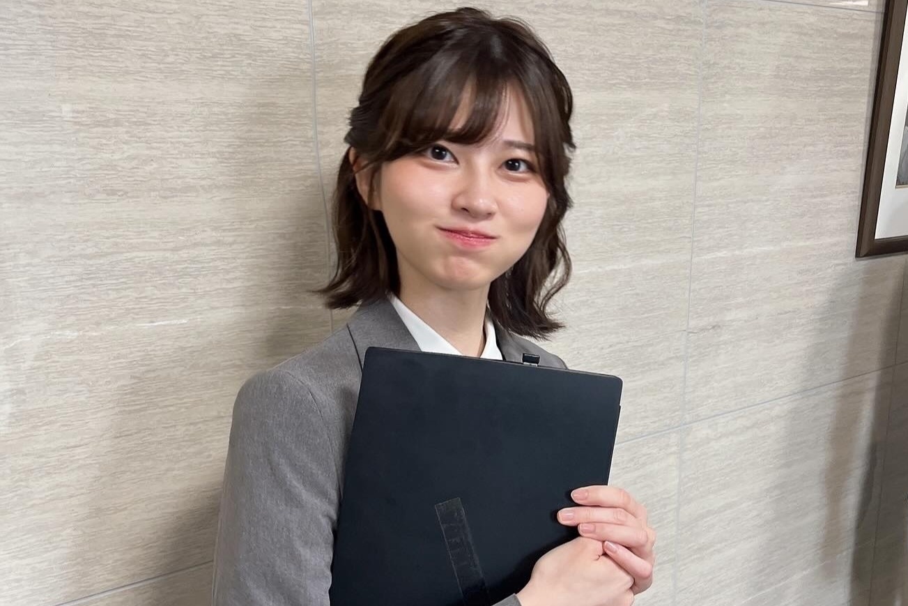 Nu nhan vien van phong Nhat Ban viral khap coi mang sau mot dem hinh anh