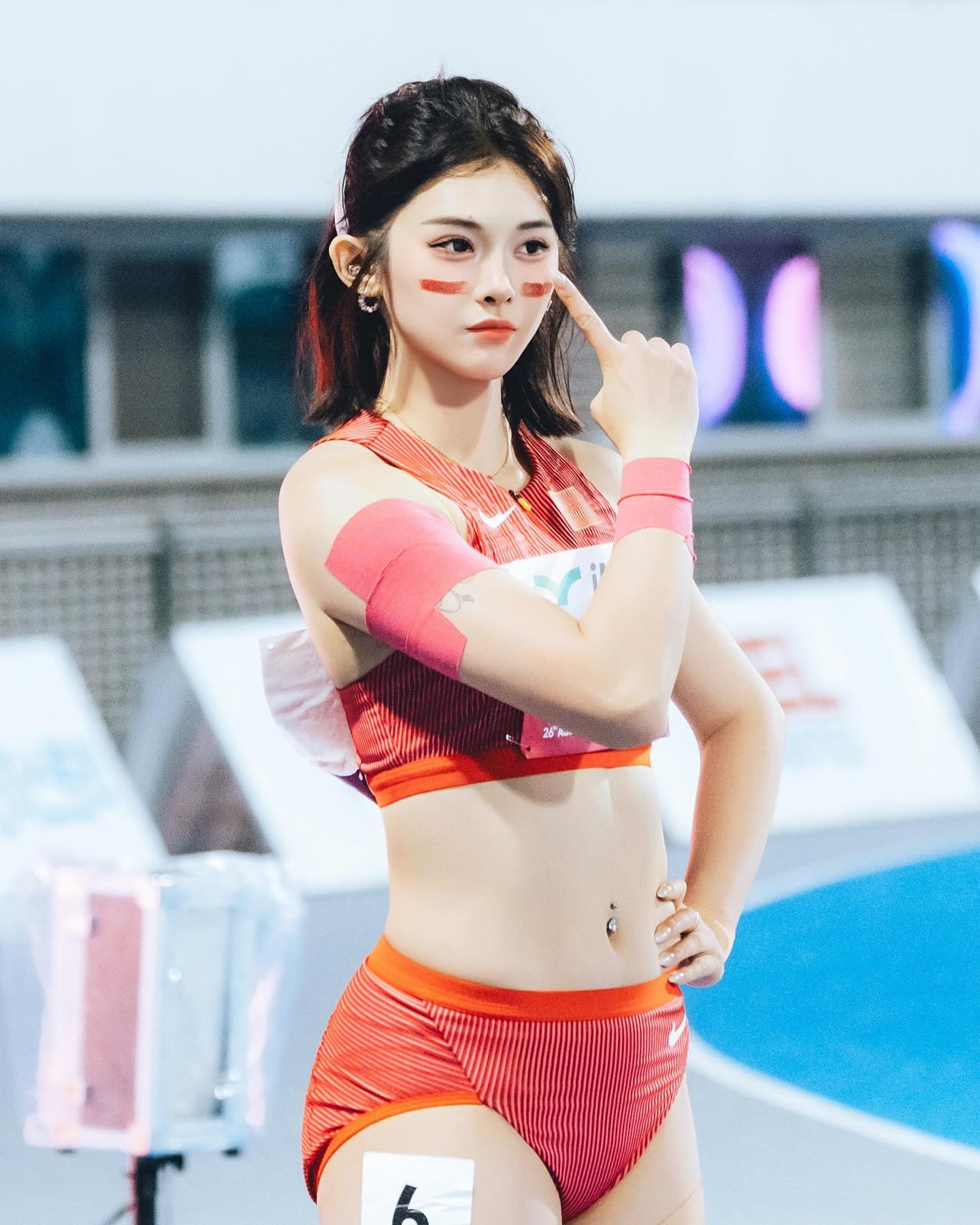 nu than dien kinh anh 3