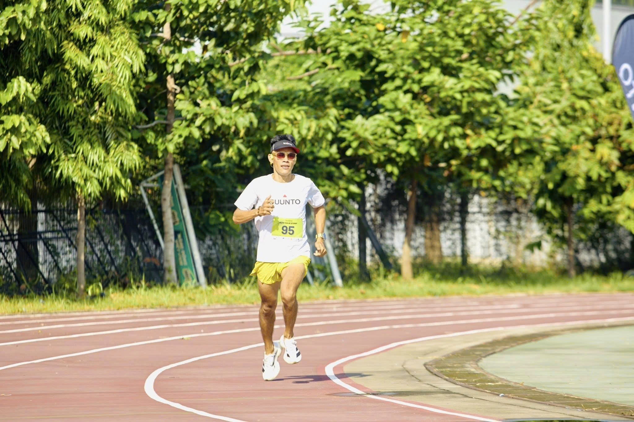 chay bo xuyen Viet 2/9 anh 3