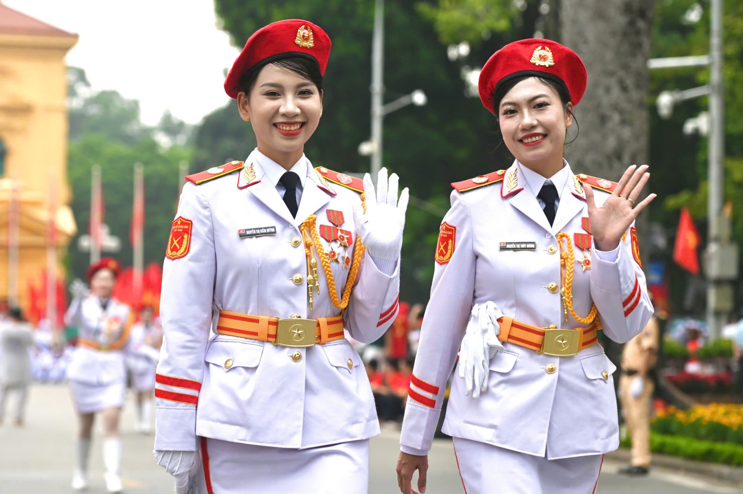 Khong khi ngay hoi truoc buoi tong hop luyen lan dau o Ba Dinh hinh anh