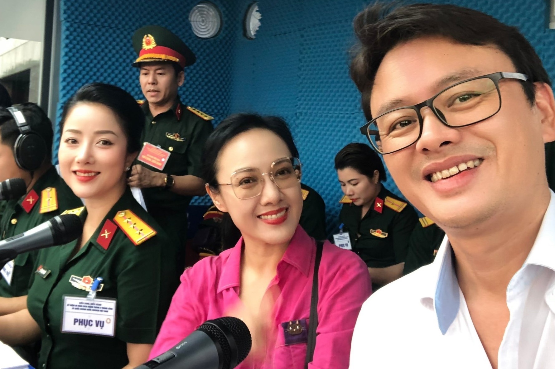 3 giong doc nu 'cham den van trai tim' o dai le A80 la ai? hinh anh