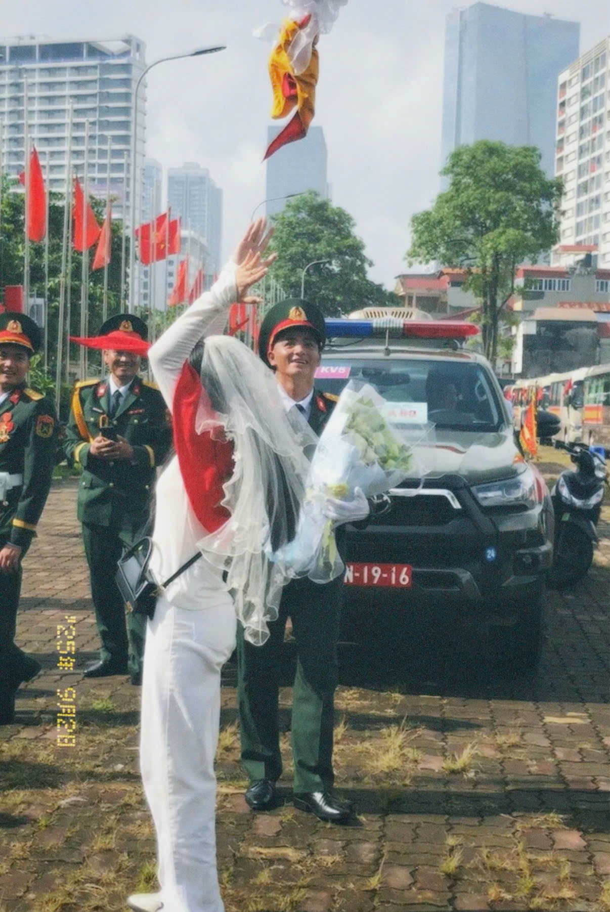 cầu hôn ở A80 ảnh 2 cau hon o A80 anh 2