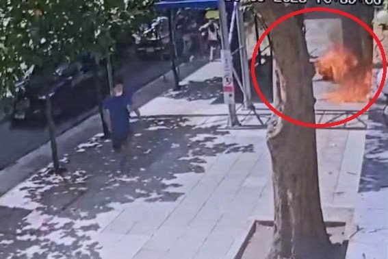 Thanh nien tu thieu khien nguoi di duong bang hoang o Thai Lan hinh anh