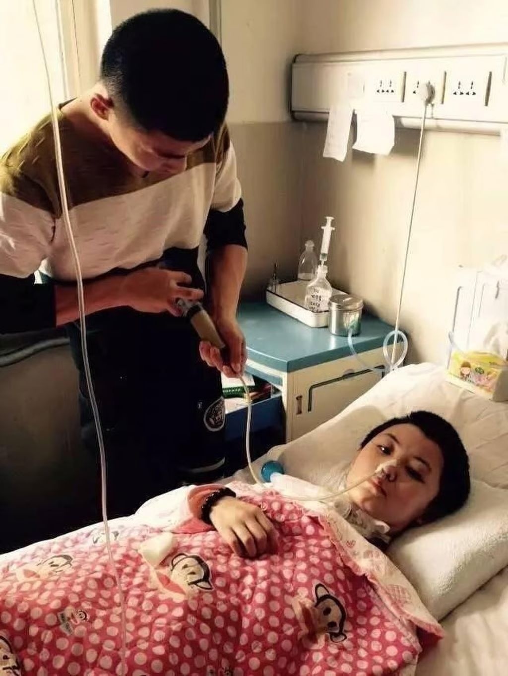bi ban trai danh dap anh 1