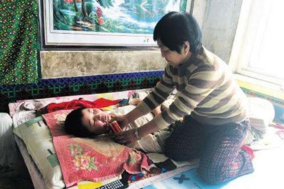 bi ban trai danh dap anh 2