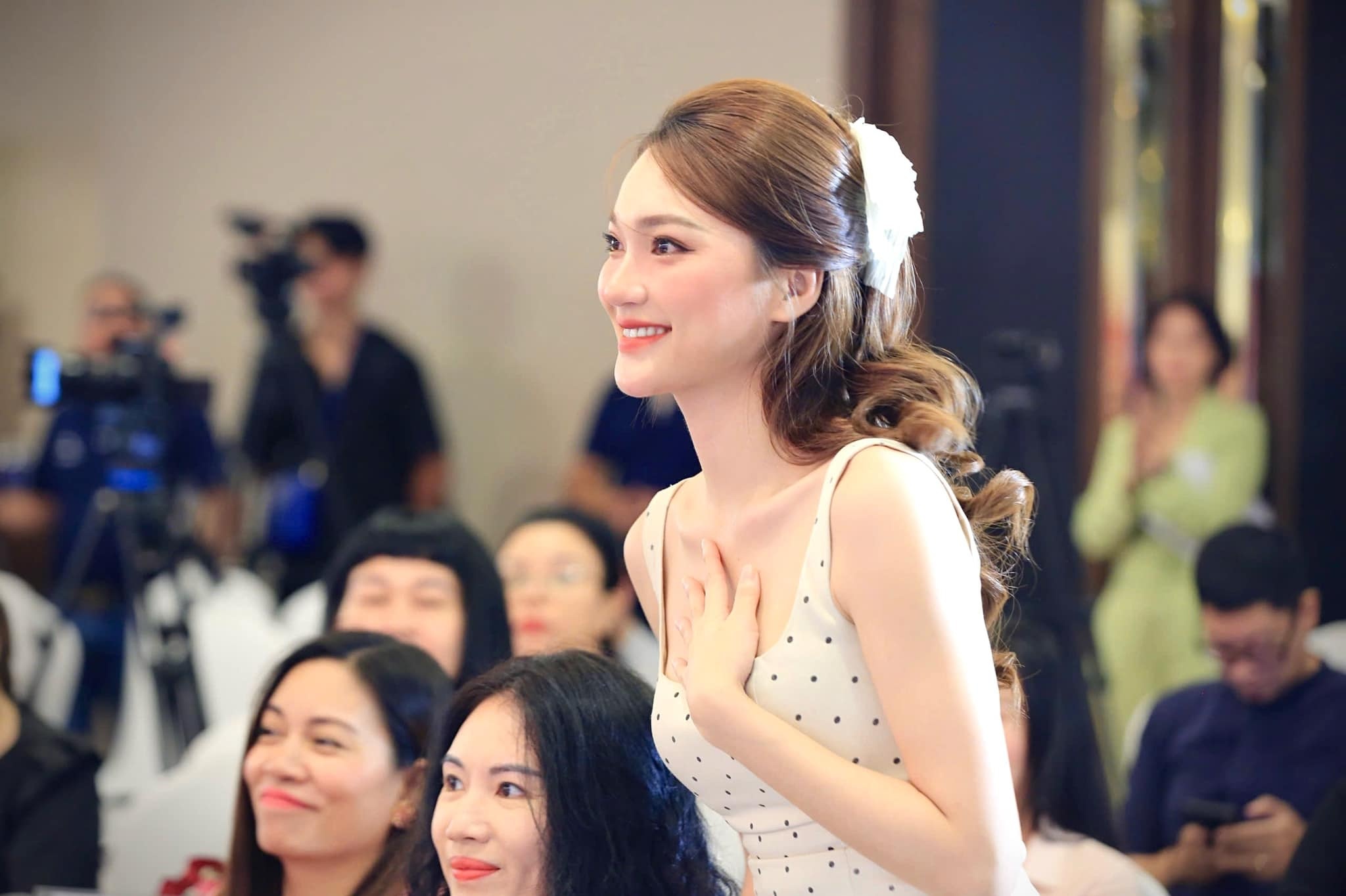 Nguyen Ngoc Nu ket hon anh 6