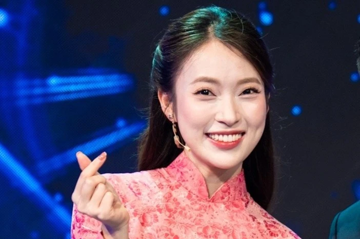 Nhan sac gay thuong nho cua MC chung ket Duong len dinh Olympia 2025 hinh anh