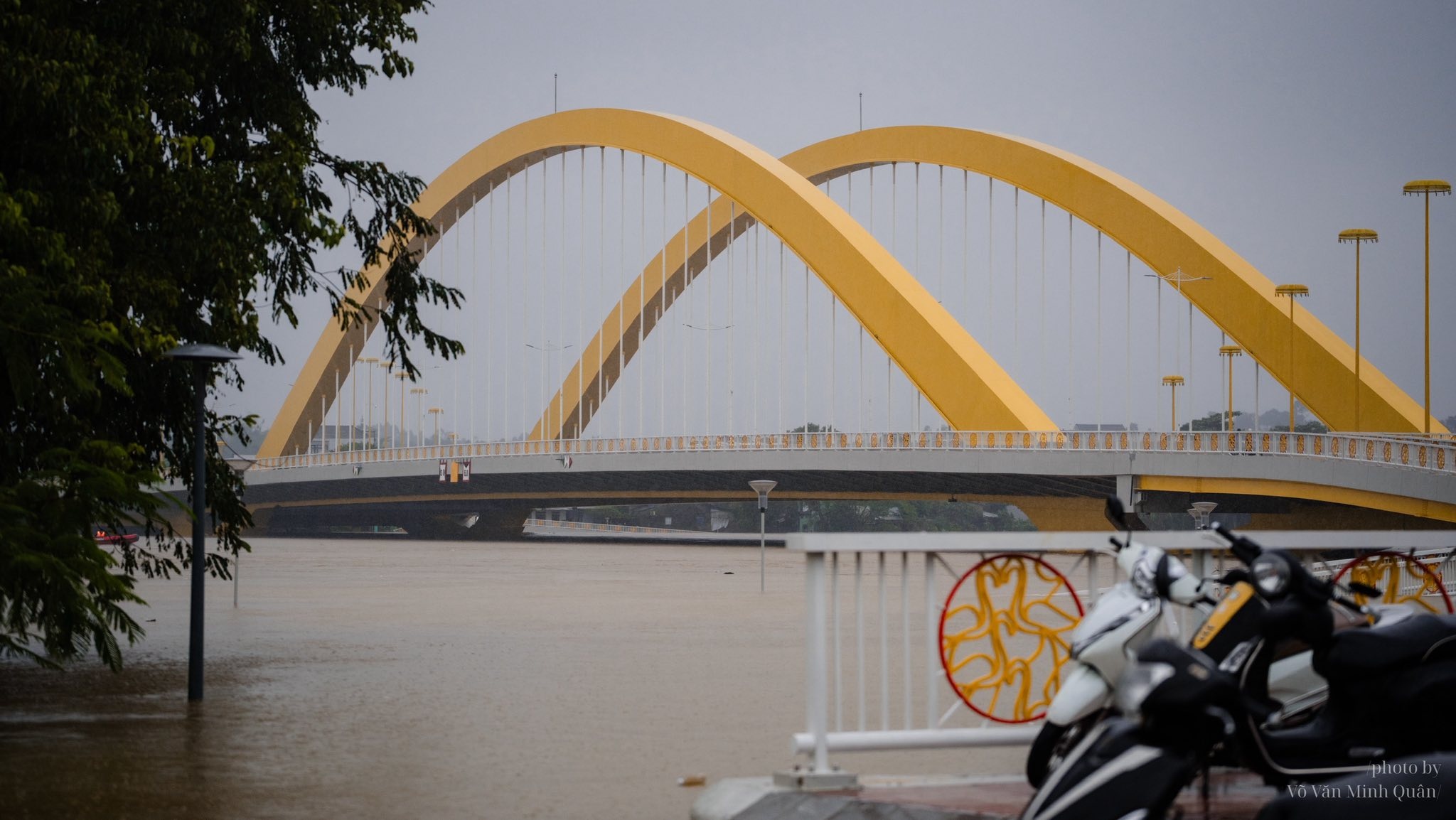 mưa lũ ở Huế ảnh 2 mua lu o Hue anh 2