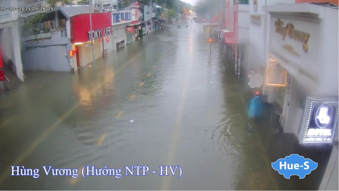 mưa lũ ở Huế ảnh 9 mua lu o Hue anh 9