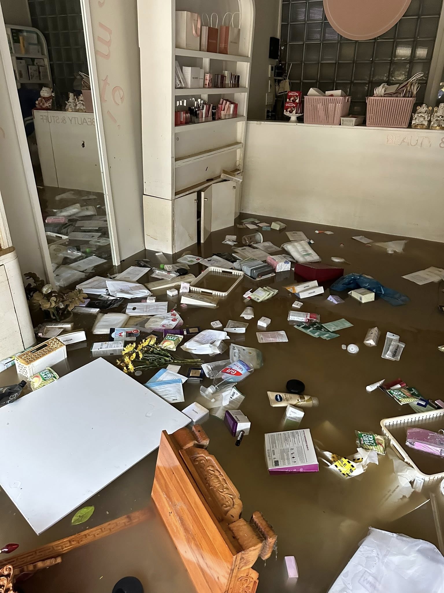 mưa lũ ở Huế ảnh 3 mua lu o Hue anh 3