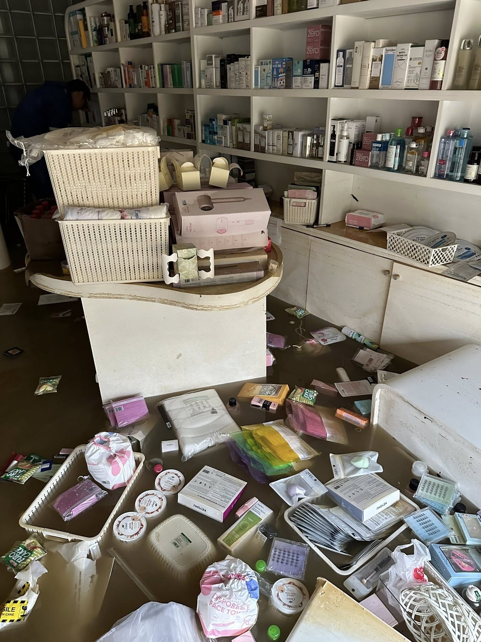 mưa lũ ở Huế ảnh 2 mua lu o Hue anh 2