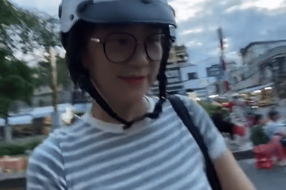 Me 42 tuoi bi nham la chi gai cua con 16 tuoi hinh anh