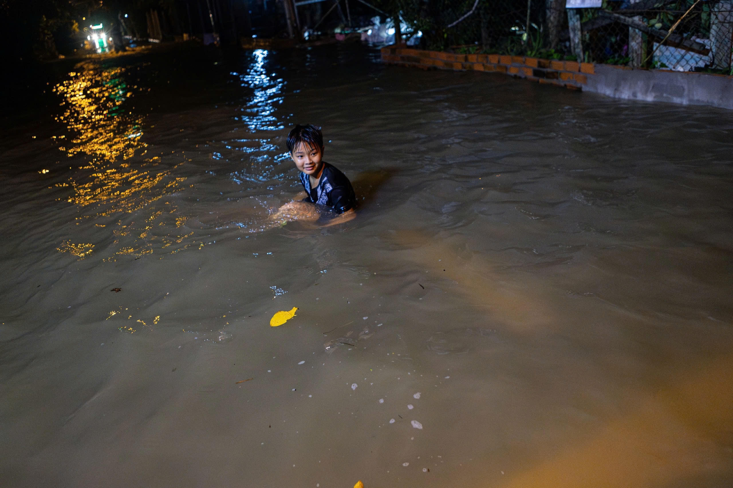 triều cường ở TP.HCM ảnh 18 trieu cuong o TP.HCM anh 18