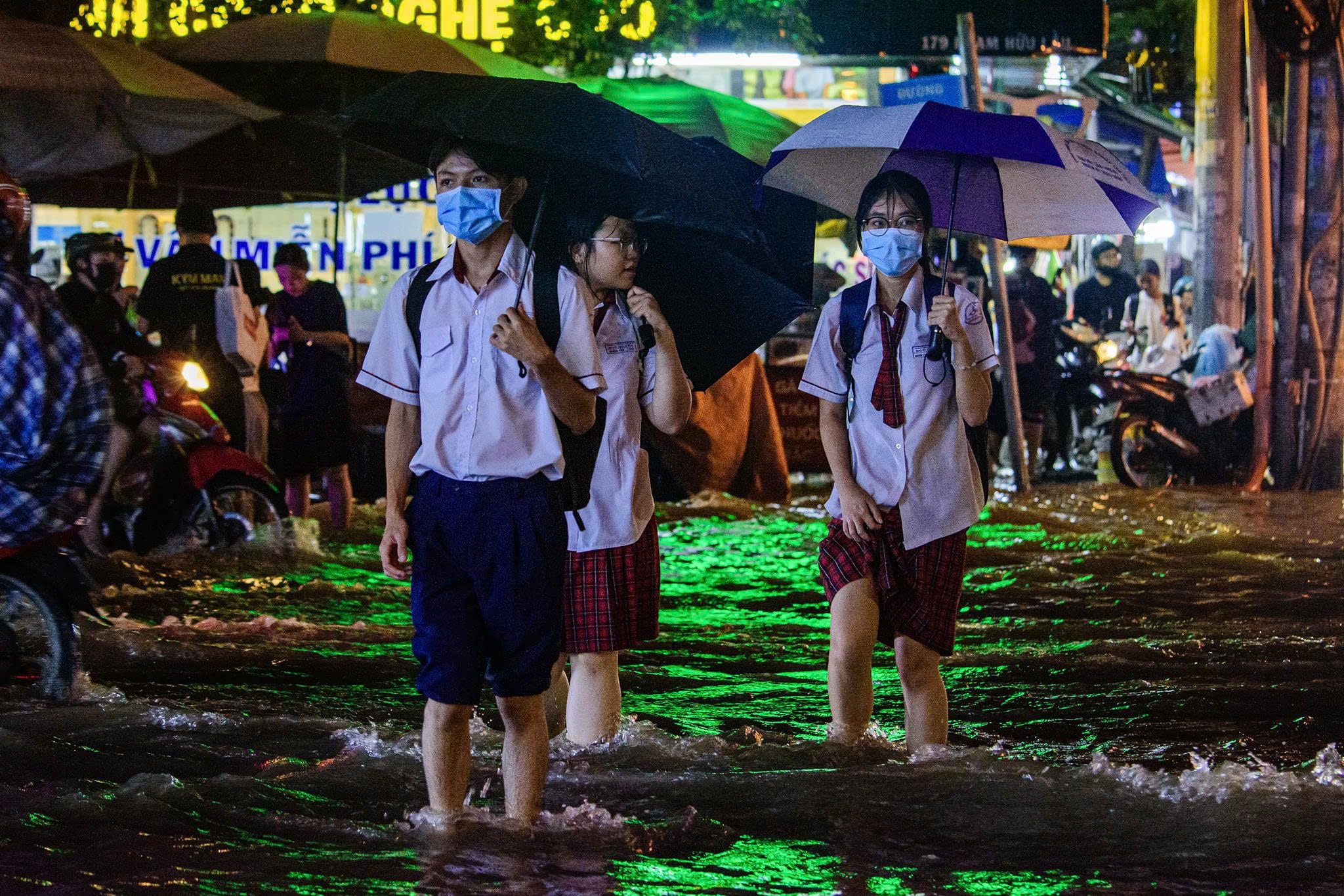 triều cường ở TP.HCM ảnh 10 trieu cuong o TP.HCM anh 10