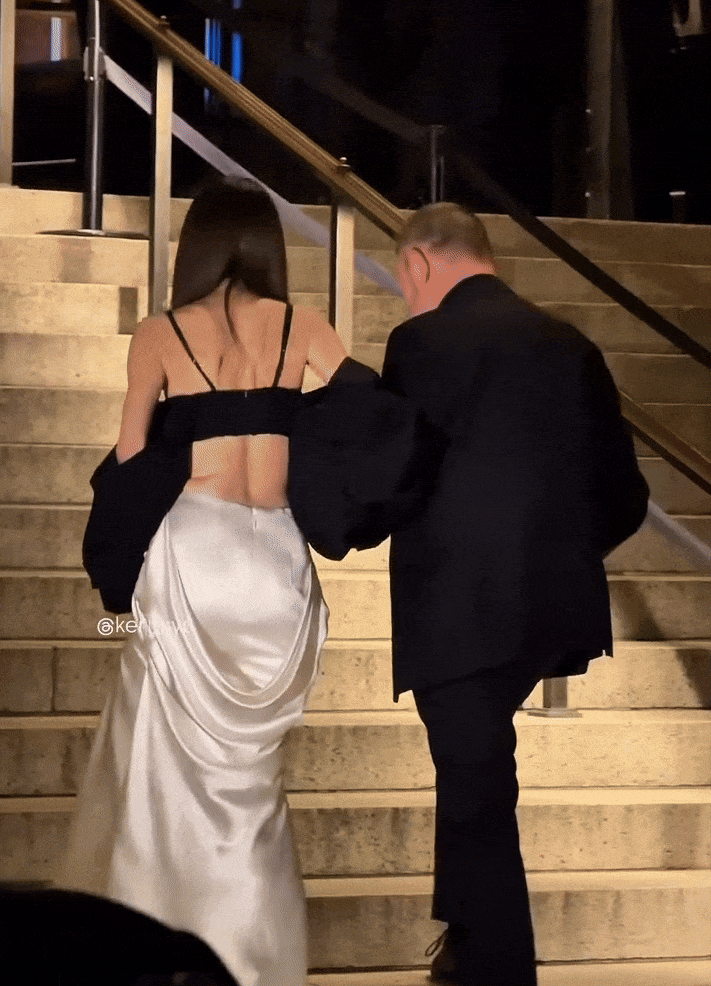 nu hoang vay cuoi anh 3