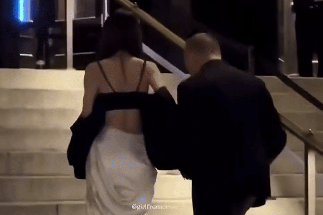 Bong lung goi cam o tuoi 76 cua Vera Wang hinh anh