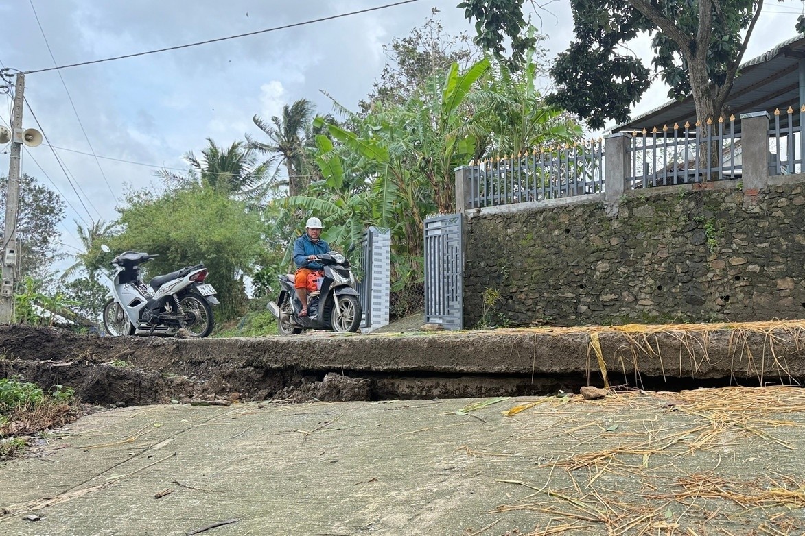 Hien truong sat lo nghiem trong, nha cua nut toac o Dak Lak hinh anh