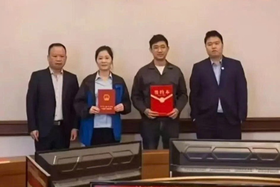 Ong chu Trung Quoc mua 18 can ho tang nhan vien, voi yeu cau duy nhat hinh anh