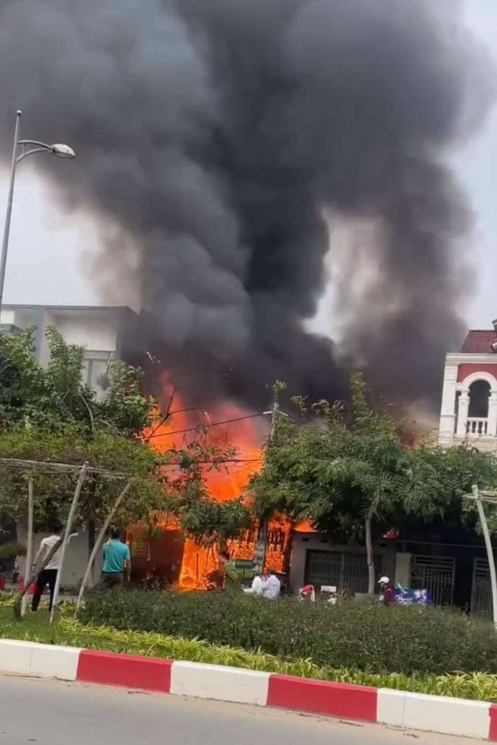 Chay quan thit cho anh 1