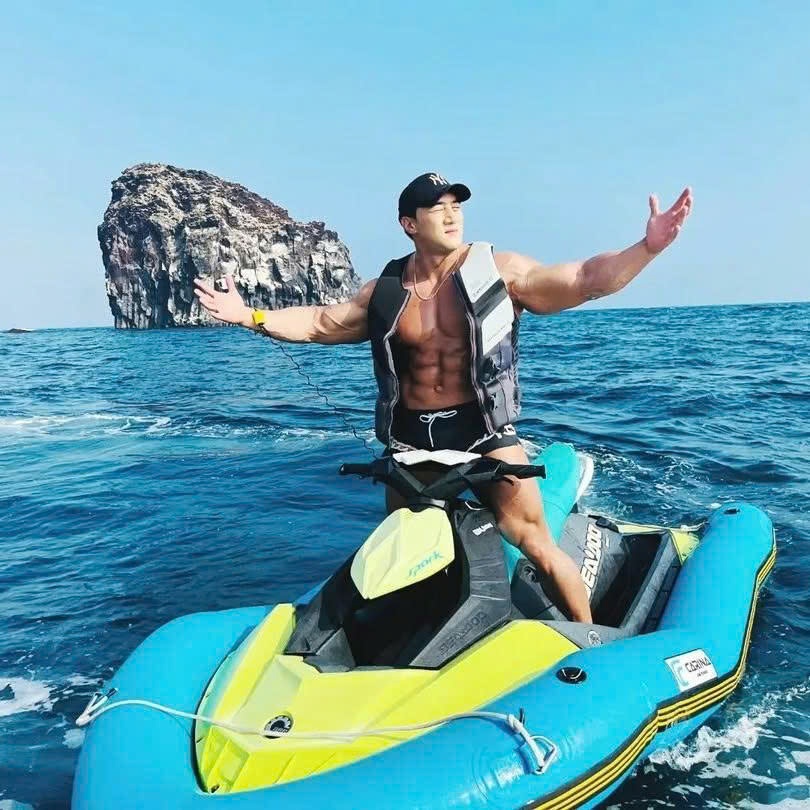 quái vật thể hình ảnh 5 quai vat the hinh anh 5