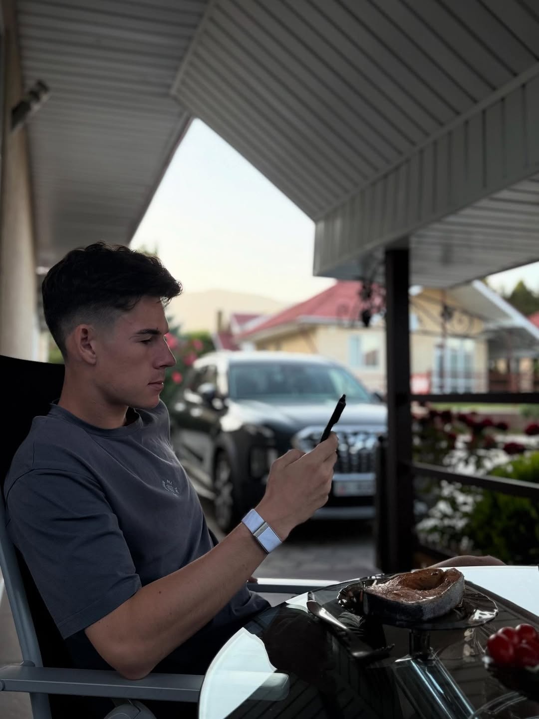 trung vệ ảnh 8 trung ve anh 8