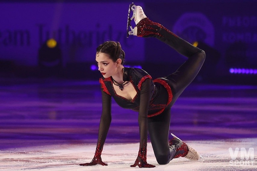 nu than truot bang anh 1