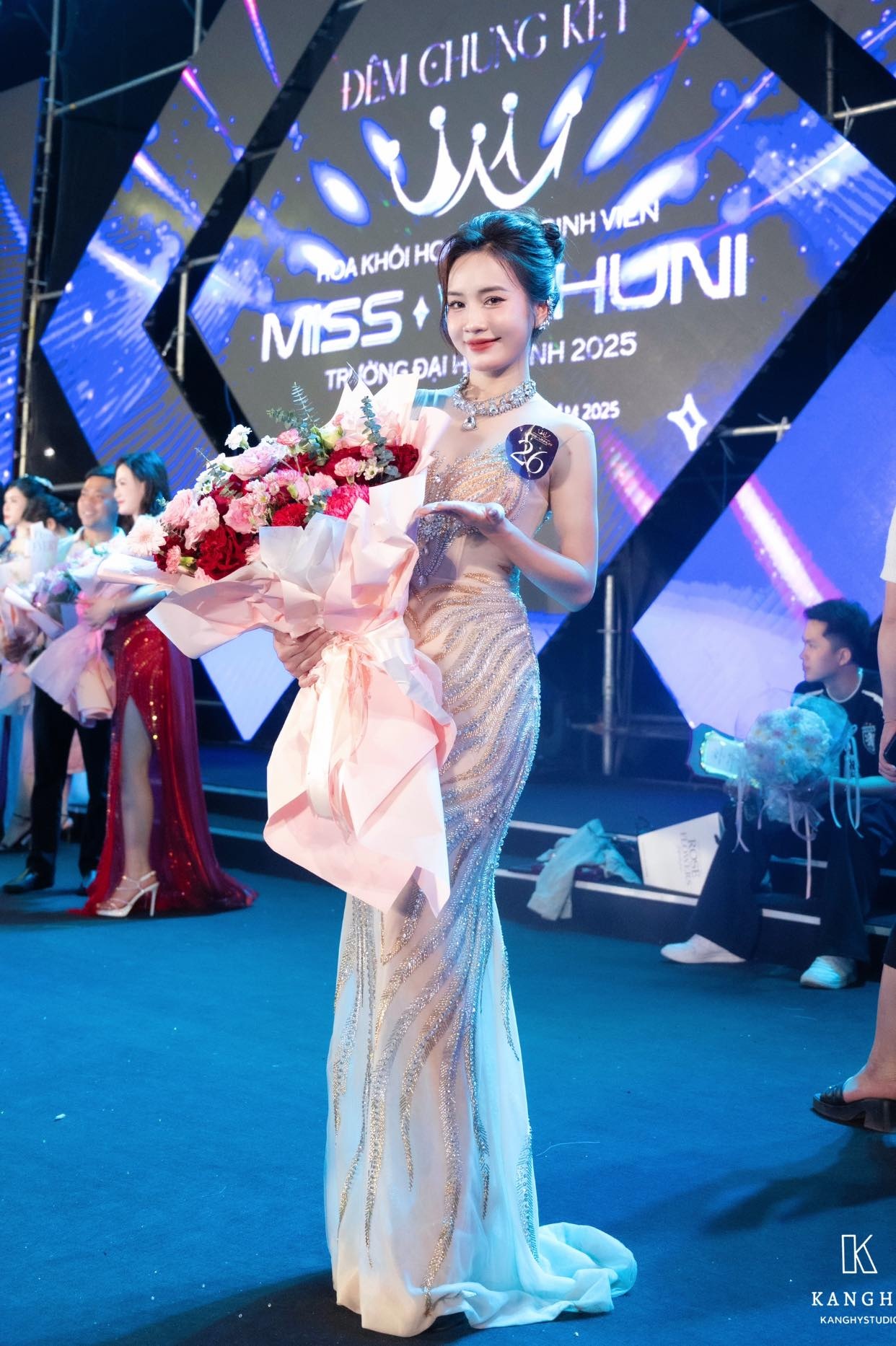 Nguyen Bao Ngoc anh 4