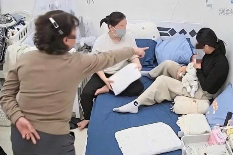 Clip me chong mang chui con dau moi sinh em be 10 ngay gay buc xuc hinh anh