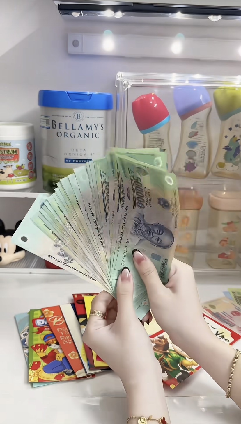 Hot girl 'trung ran' anh 2