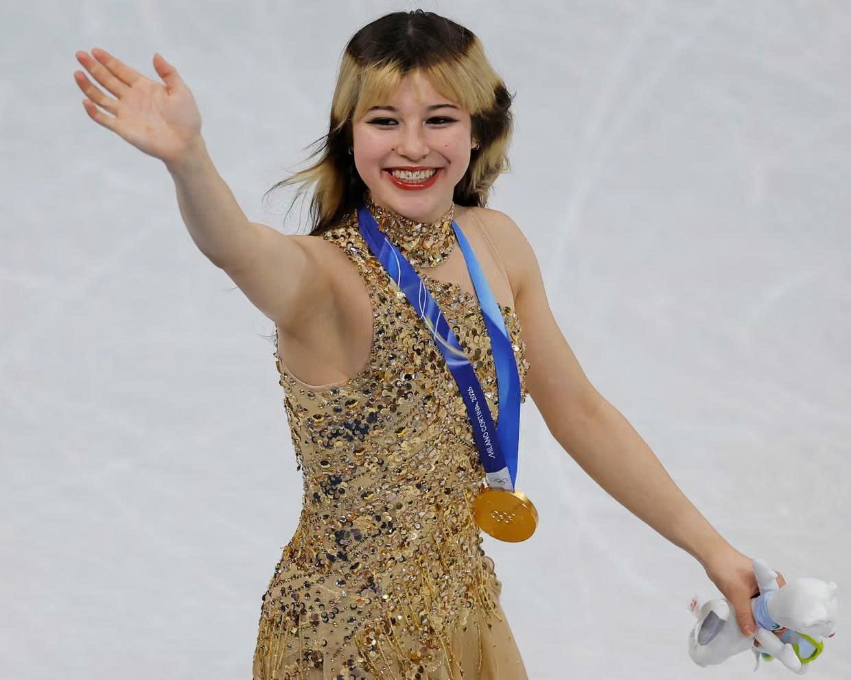 nu than truot bang anh 9