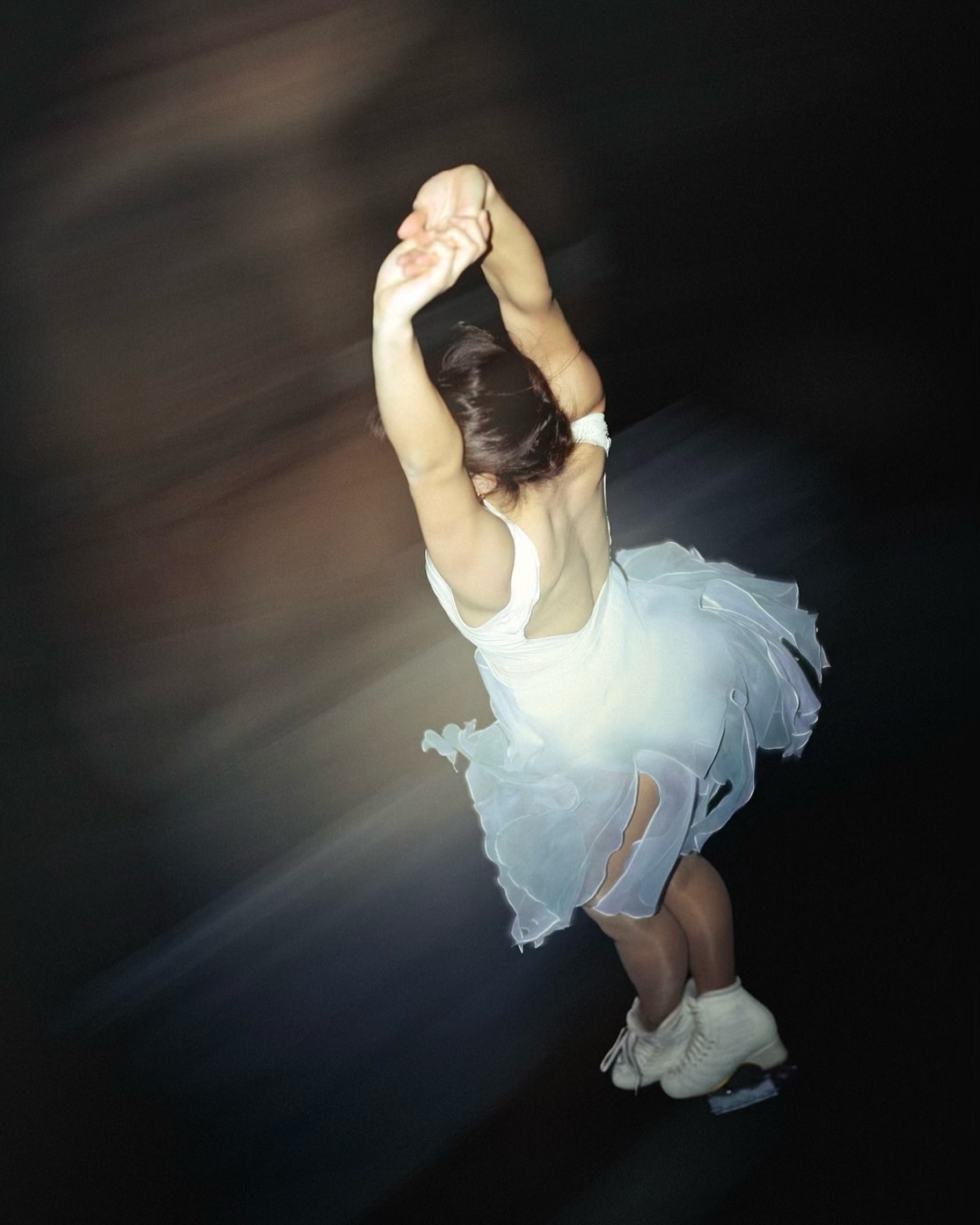 nu than truot bang anh 4