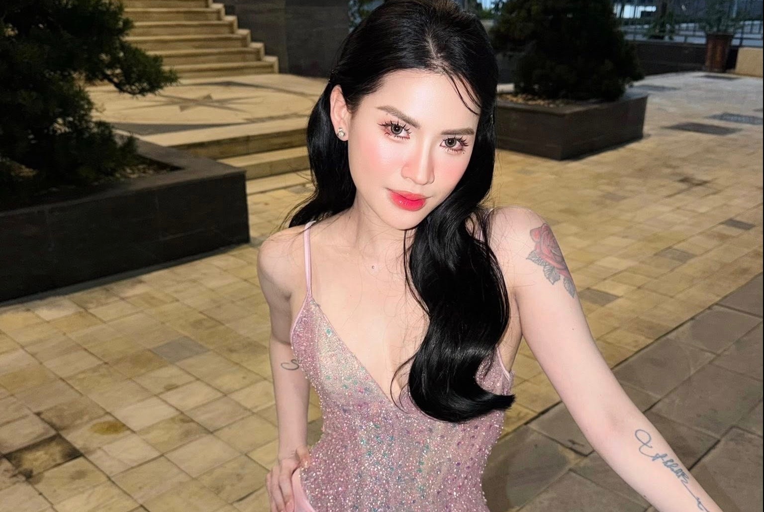 TikToker Vo Ha Linh hoi han vi xam hinh hinh anh