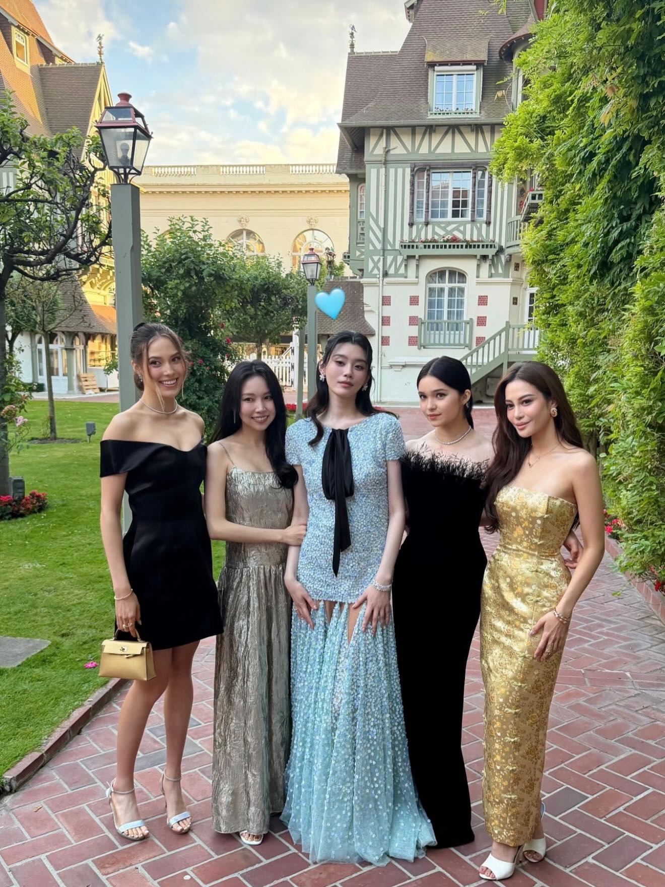 con nhà siêu giàu ảnh 3 con nha sieu giau anh 3