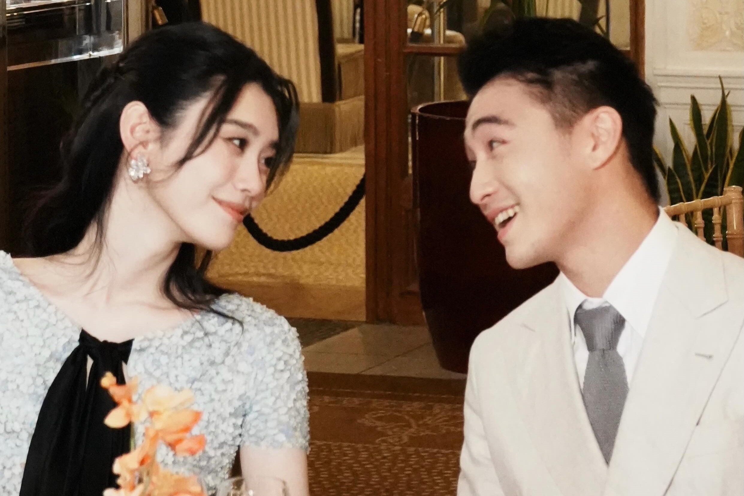 Hoi rich kid quy tu o dam cuoi con trai 'vua song bai' Macau tai Phap hinh anh