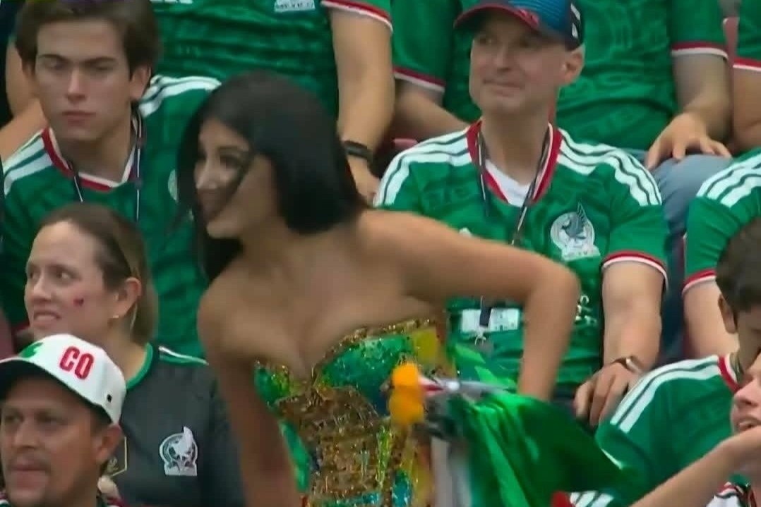 Danh tinh nu co dong vien Mexico gay sot o World Cup hinh anh