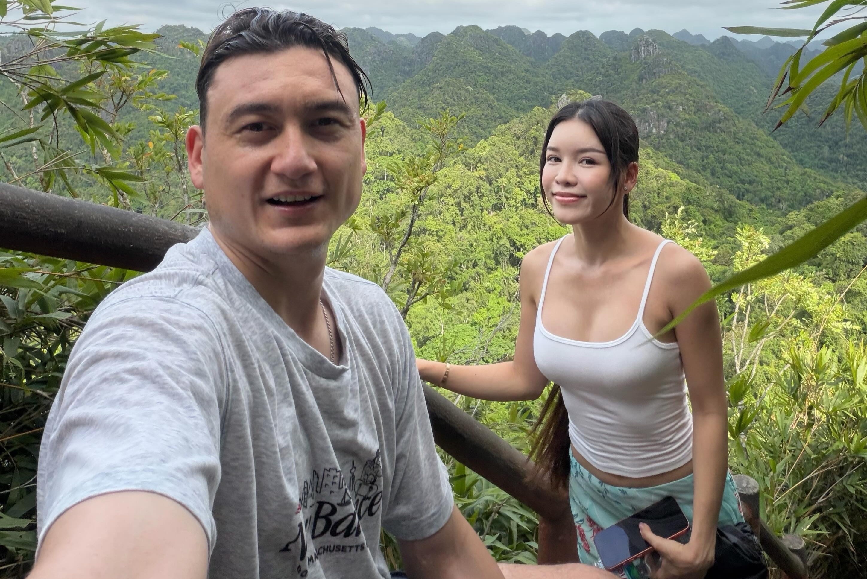 8 nam ben nhau cua Dang Van Lam va 'chi dep' PT hinh anh