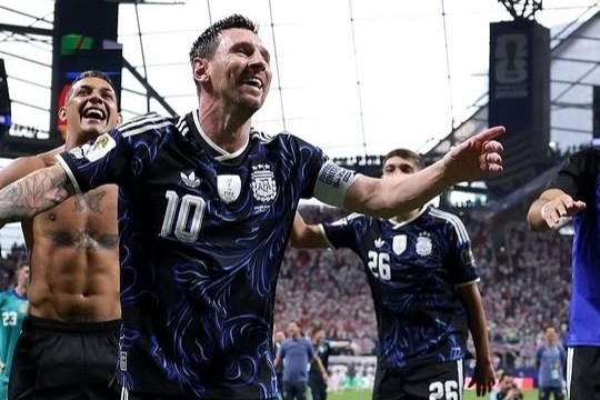 Viral dieu nhay an mung cua Messi khi ha guc tuyen Anh hinh anh