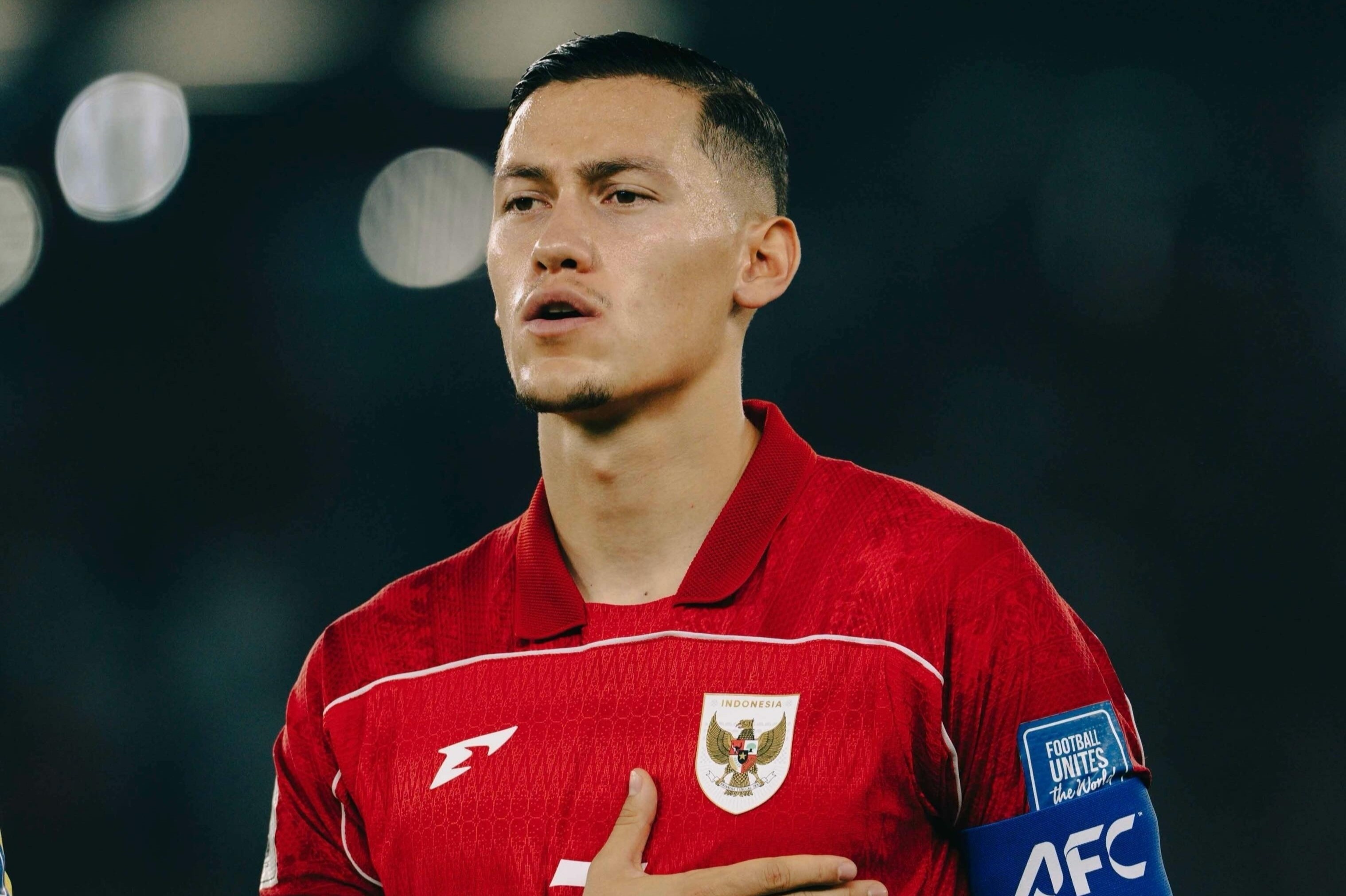 Trung vệ giá 14 triệu euro của Indonesia chấn thương khi đấu Juventus