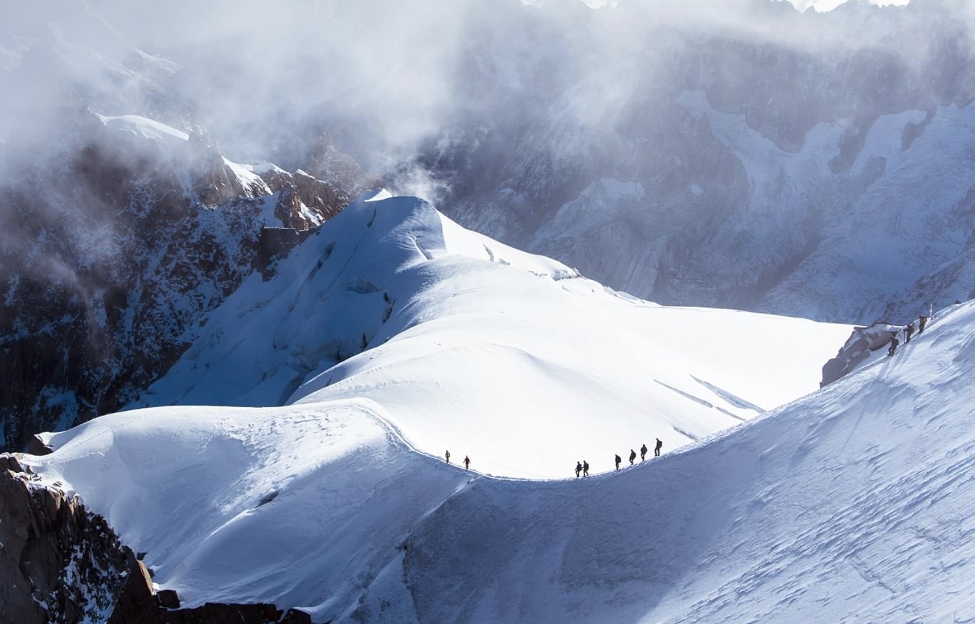 kham pha cac dinh nui chau Au,  ve dep nui non chau Au,  du lich chau Au anh 9