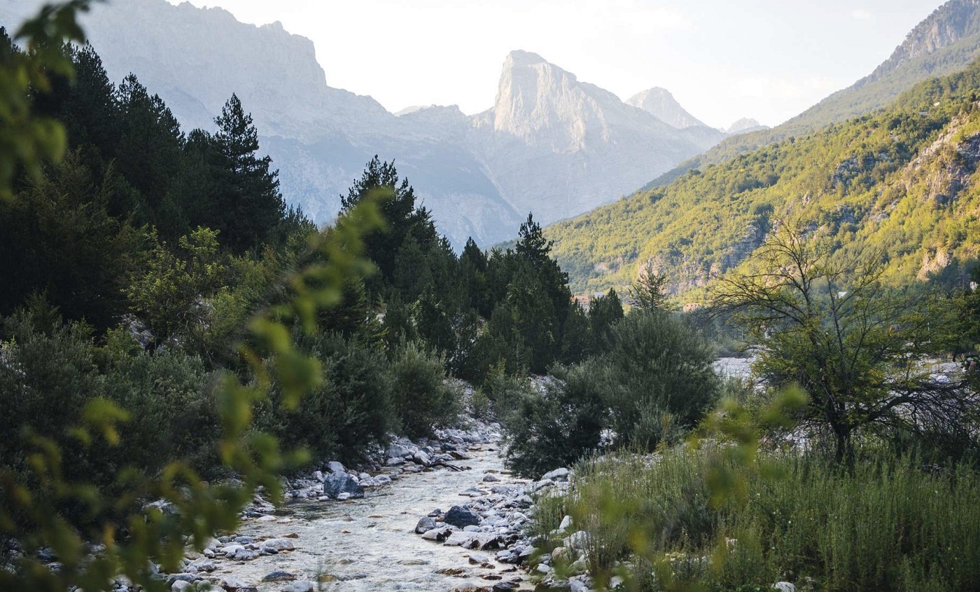 kham pha cac dinh nui chau Au,  ve dep nui non chau Au,  du lich chau Au anh 4