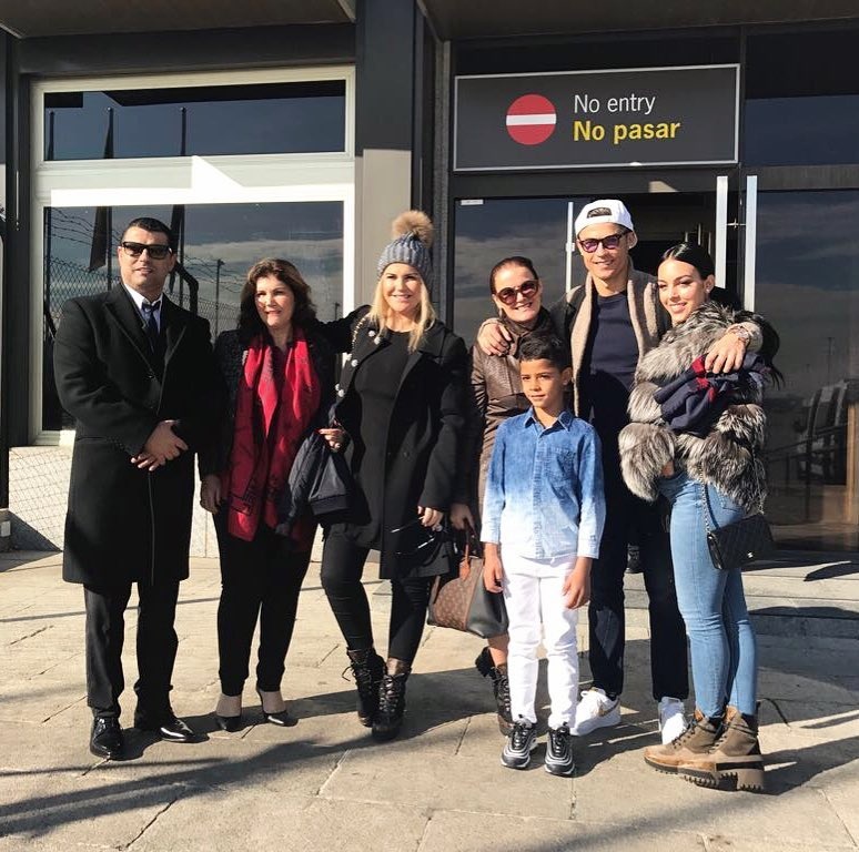 chuyen du lich cua Ronaldo anh 12