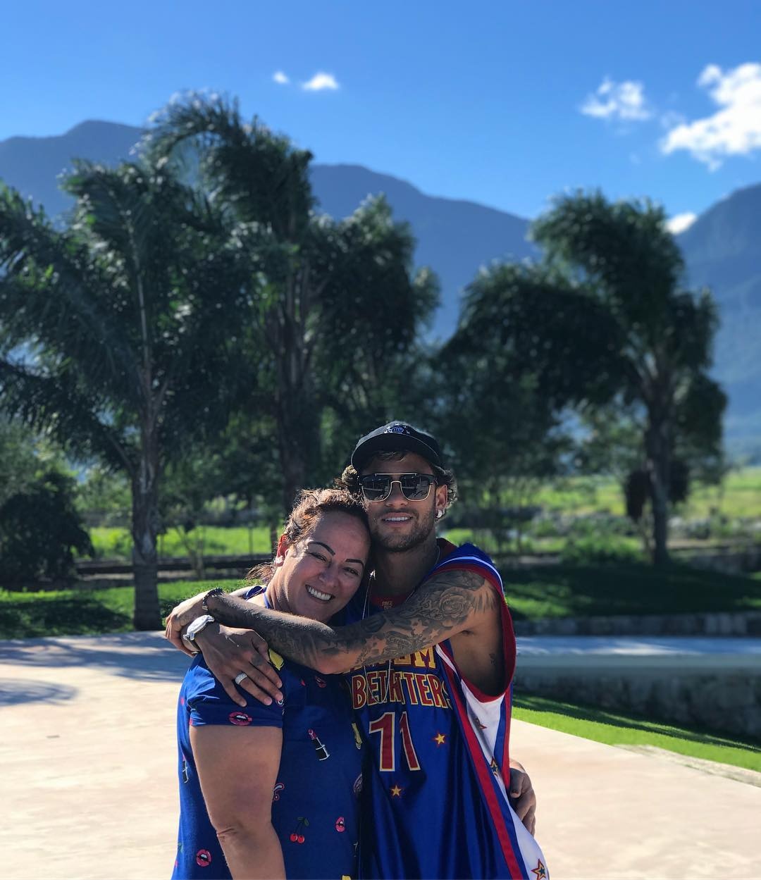 Neymar di du lich anh 1