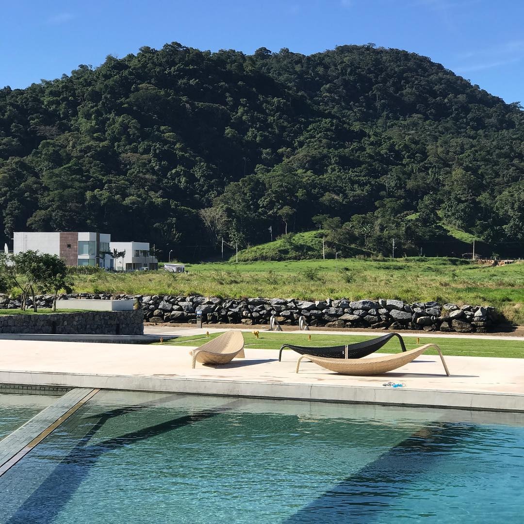 Neymar di du lich anh 4