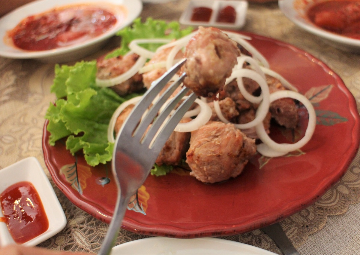 Mon an truyen thong Nga thom ngon nuc mui giua long Ha Noi hinh anh