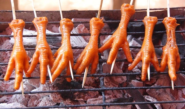 Ban da thu tiet nuong, chan ga Adidas o Philippines chua? hinh anh