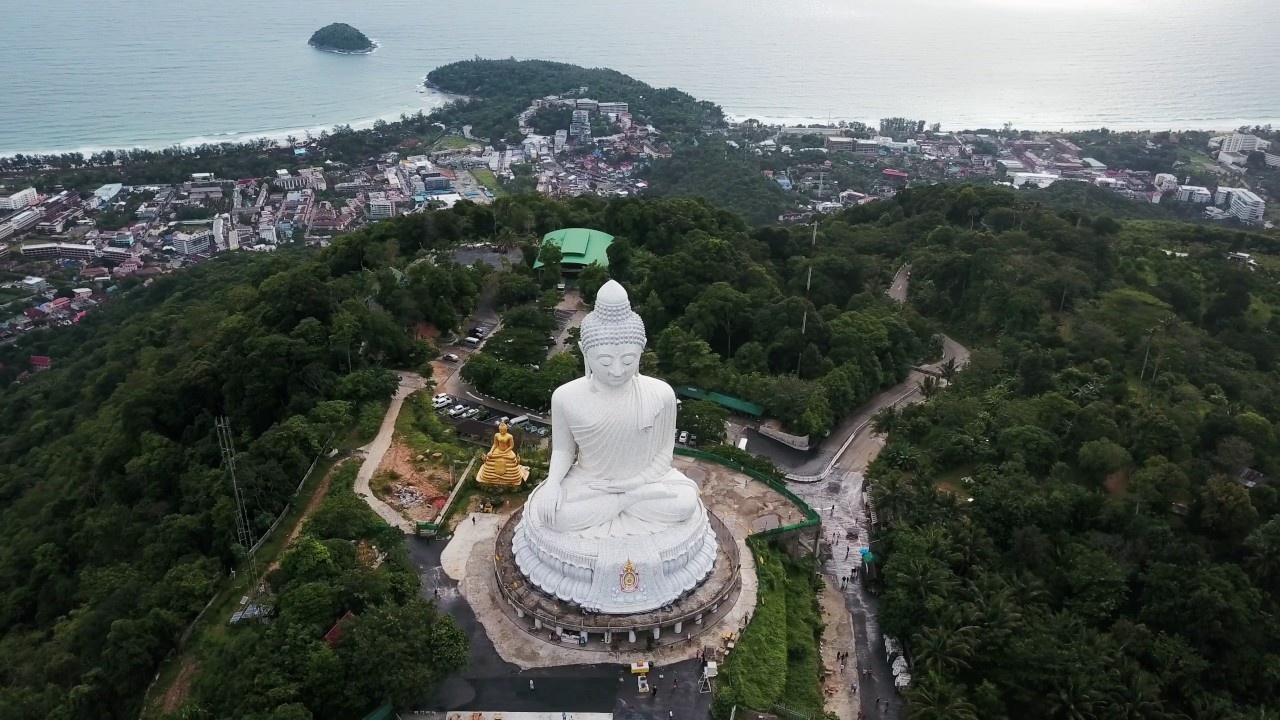 Den tham tuong Phat lon, ngam toan canh Phuket dep quyen ru o Thai Lan hinh anh