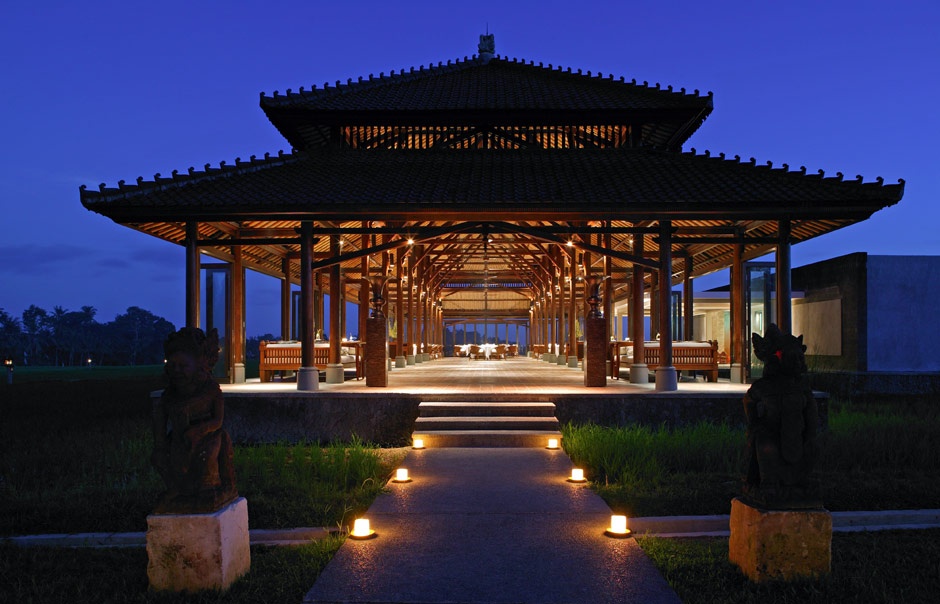 khach san sang chanh cho trang mat hoan hao anh 20