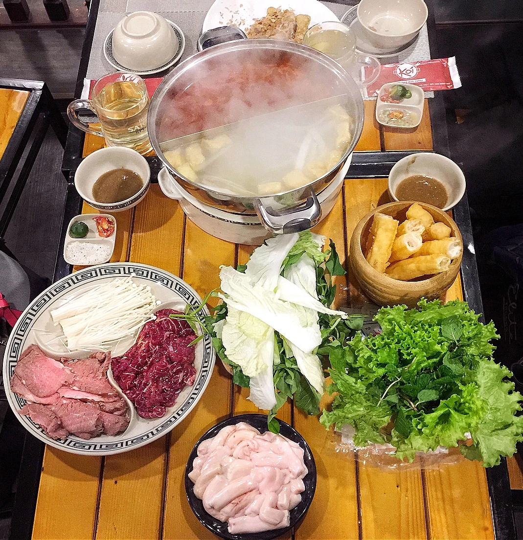 cac quan lau Ha Noi ngay gio mua anh 4